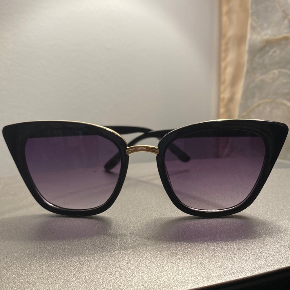 Sojo Women sunglasses
